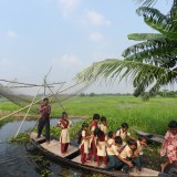 2015: New boat for children in Ambari